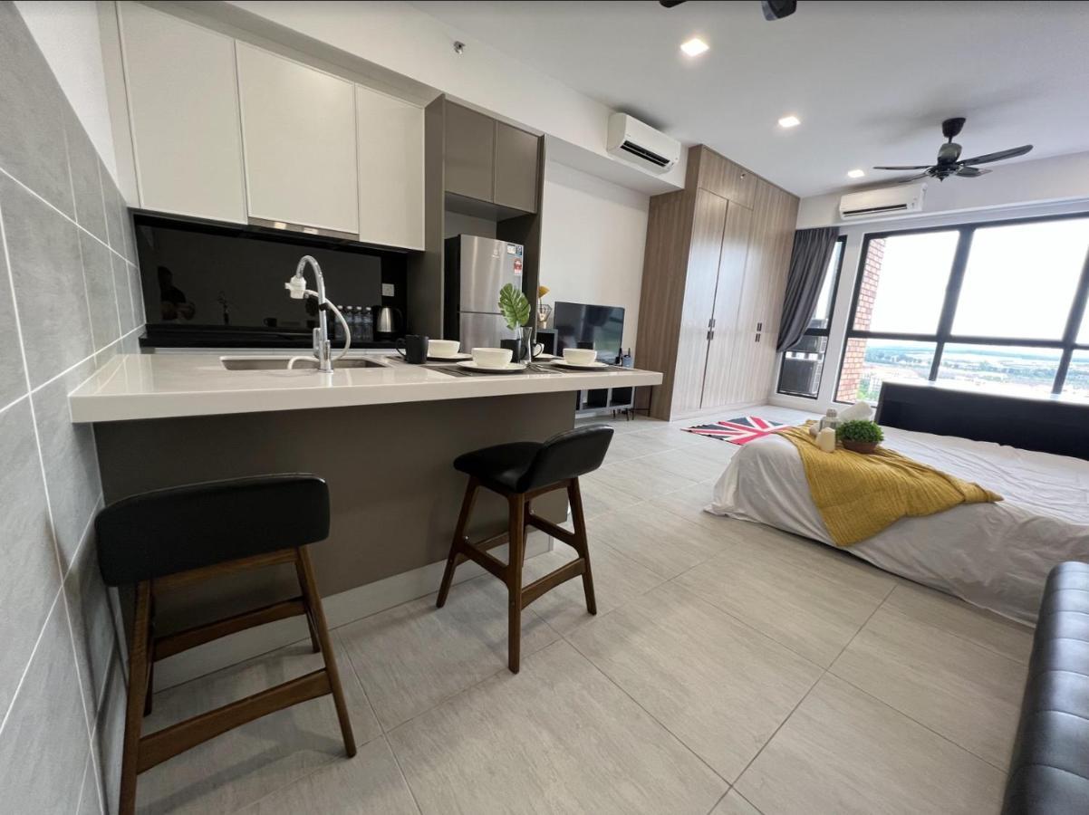 Free Parking # 2 Bed Family Bellsuite - Sepang Klia Kota Warisan Экстерьер фото